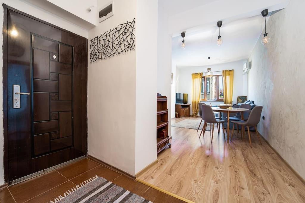 Central Apartment 2Bd Next To Vitosha Bul. 소피아 외부 사진