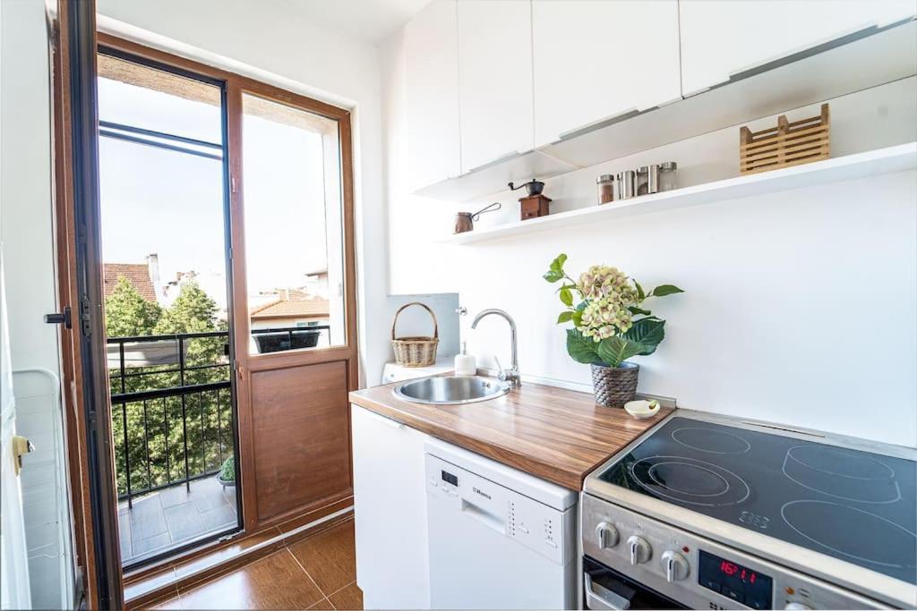 Central Apartment 2Bd Next To Vitosha Bul. 소피아 외부 사진